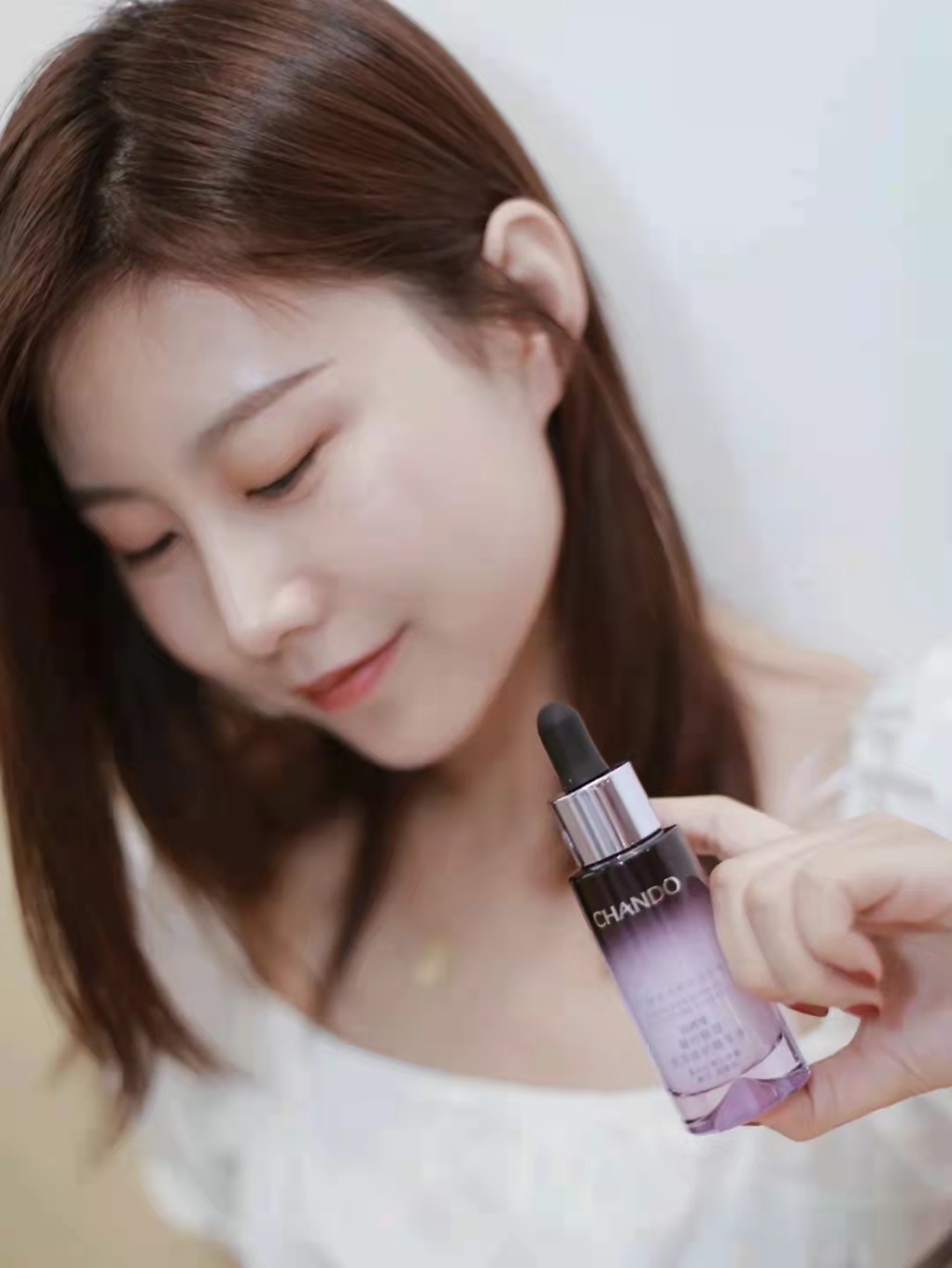 雅诗兰黛兰蔻欧莱雅哪个精华好用,雅诗兰黛欧莱雅和兰蔻哪个好用