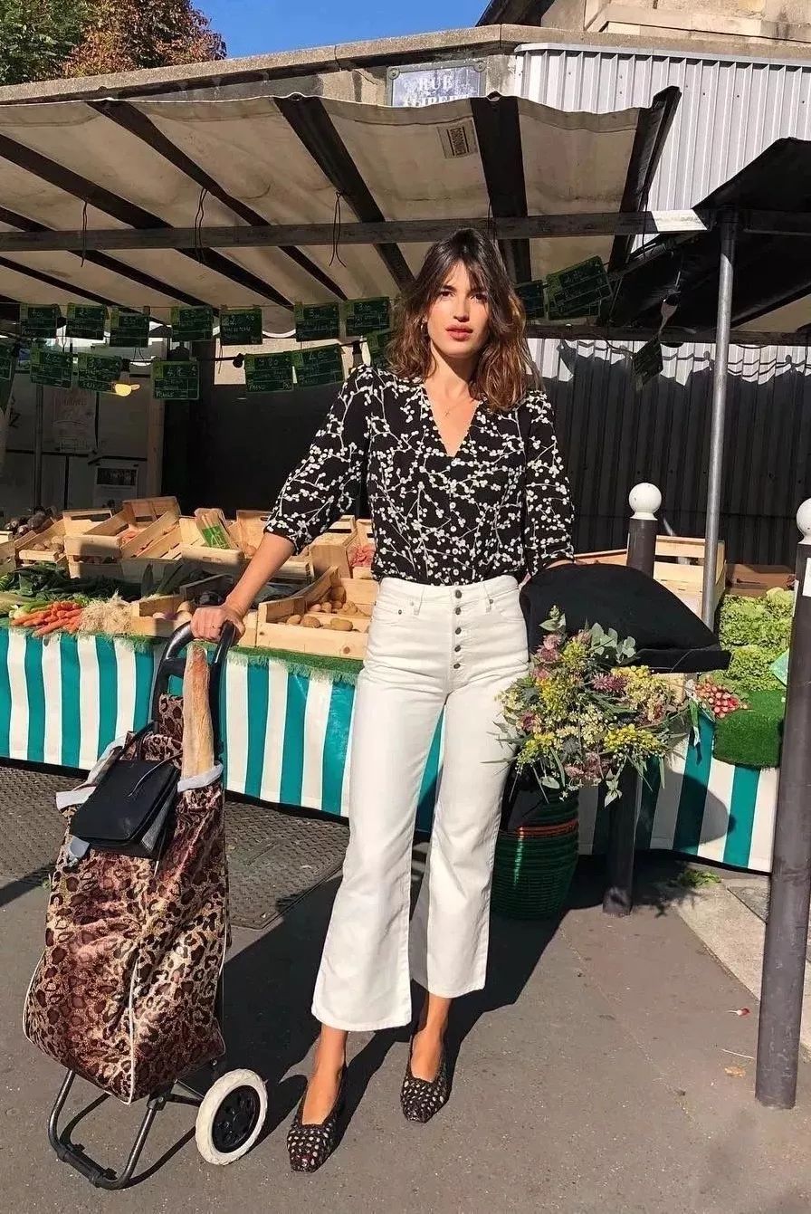 小白裤如此穿搭尽显高级感,夏季薄款纯白色八分小白裤女士