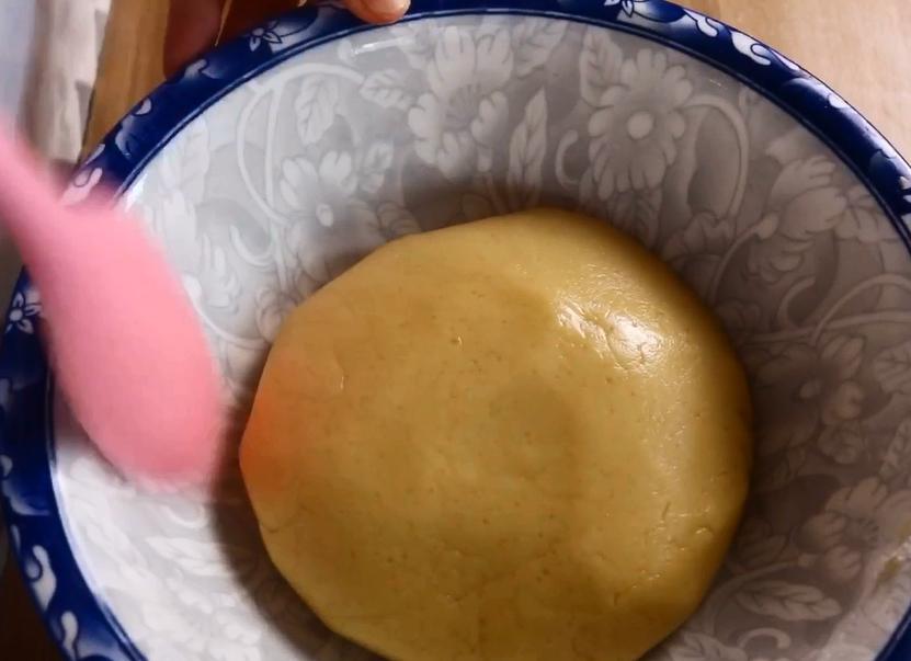 如何不用蔬菜不用烤箱做中秋月饼,不用烤箱中秋月饼怎么做