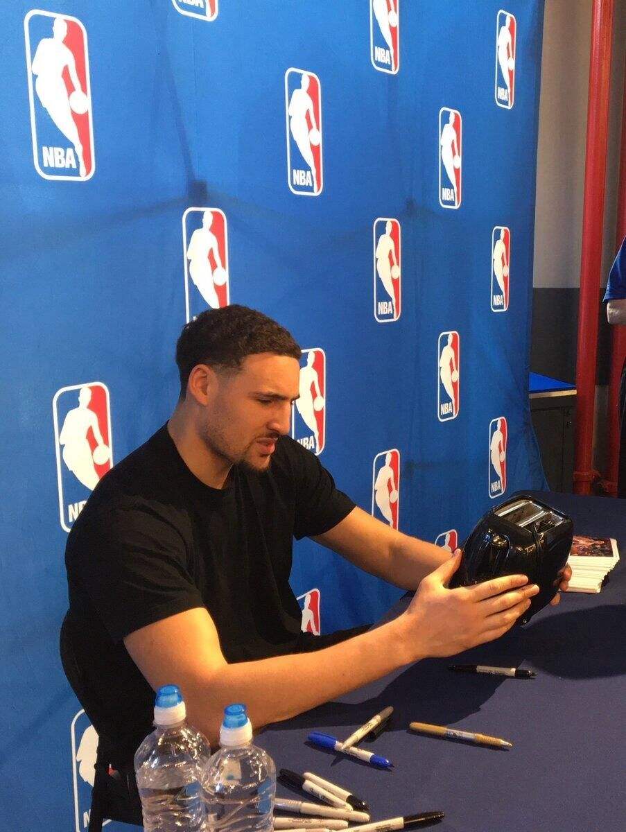 卡特亲笔签名,卡特亲笔签名现场