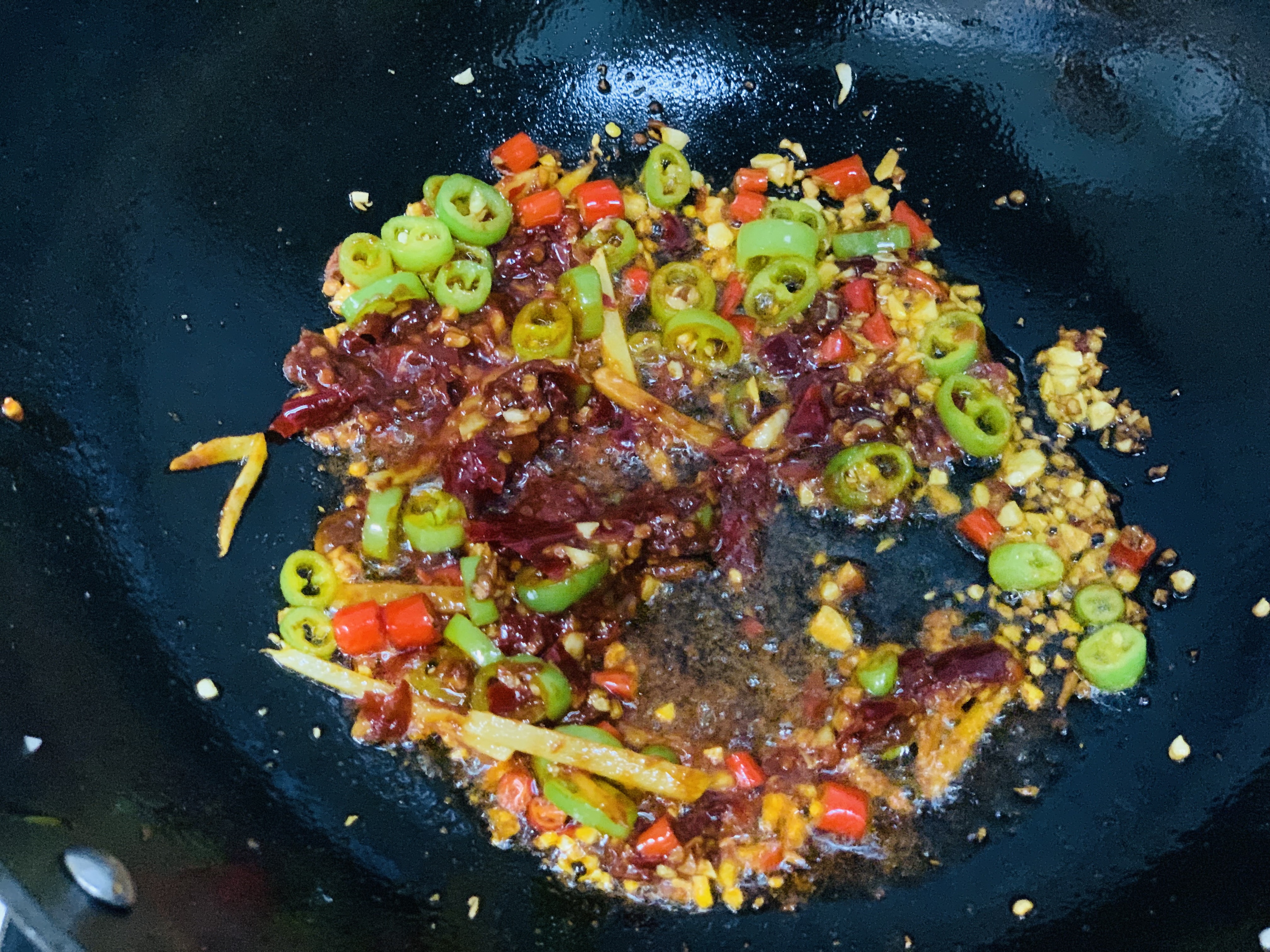 锡纸花甲粉汤怎么做好吃,锡纸花甲粉丝汤底的正宗做法