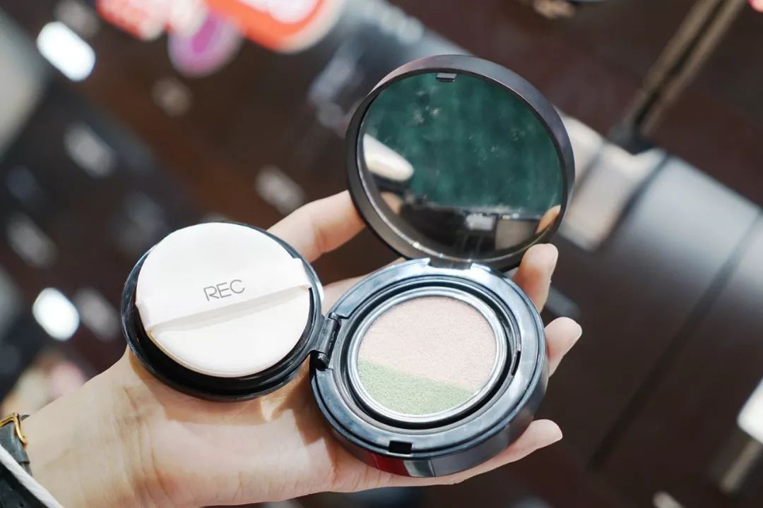 圣诞节可以化什么妆容,圣诞节该化什么妆才好看