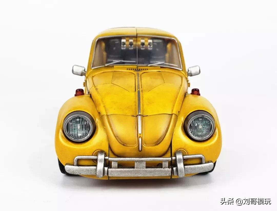 变形金刚大黄蜂国产版玩具,国产版大黄蜂变形玩具