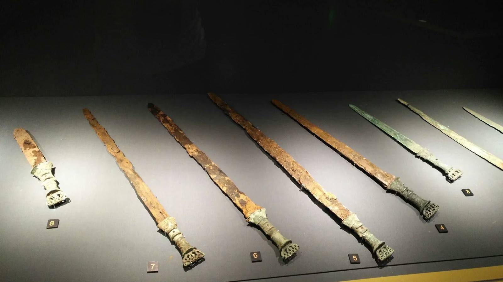 古滇国和夜郎古国谁更强大,历史上真实的夜郎国视频