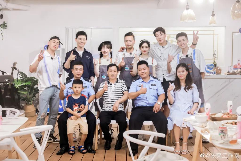 穷小子5万块钱成为世界首富,穷小子五分钱逆袭富豪的完整视频