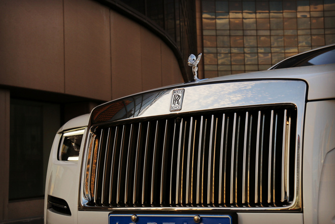 全新一代劳斯莱斯古思特,豪华180评测