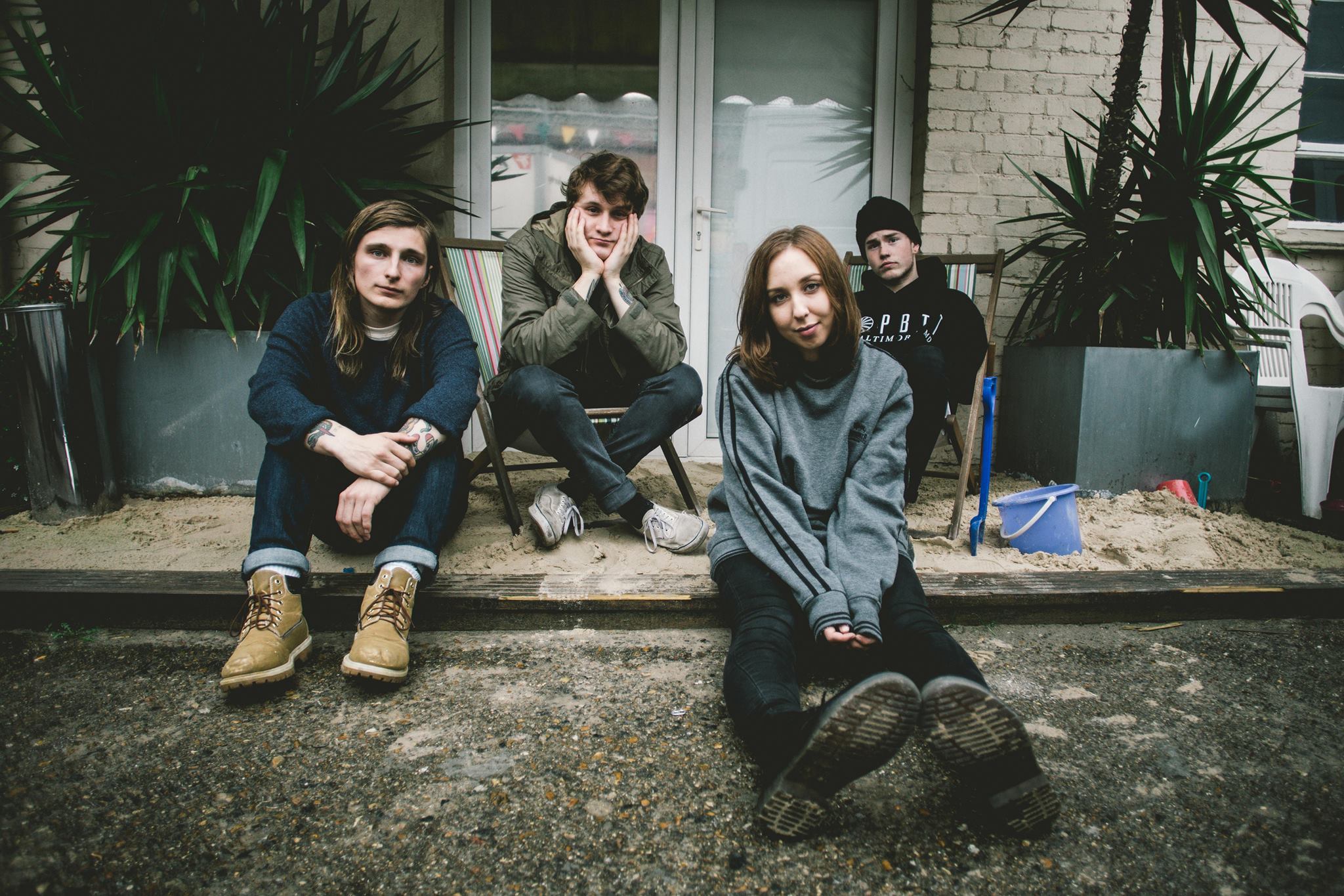 女孩们，到前面来！暴女运动简史