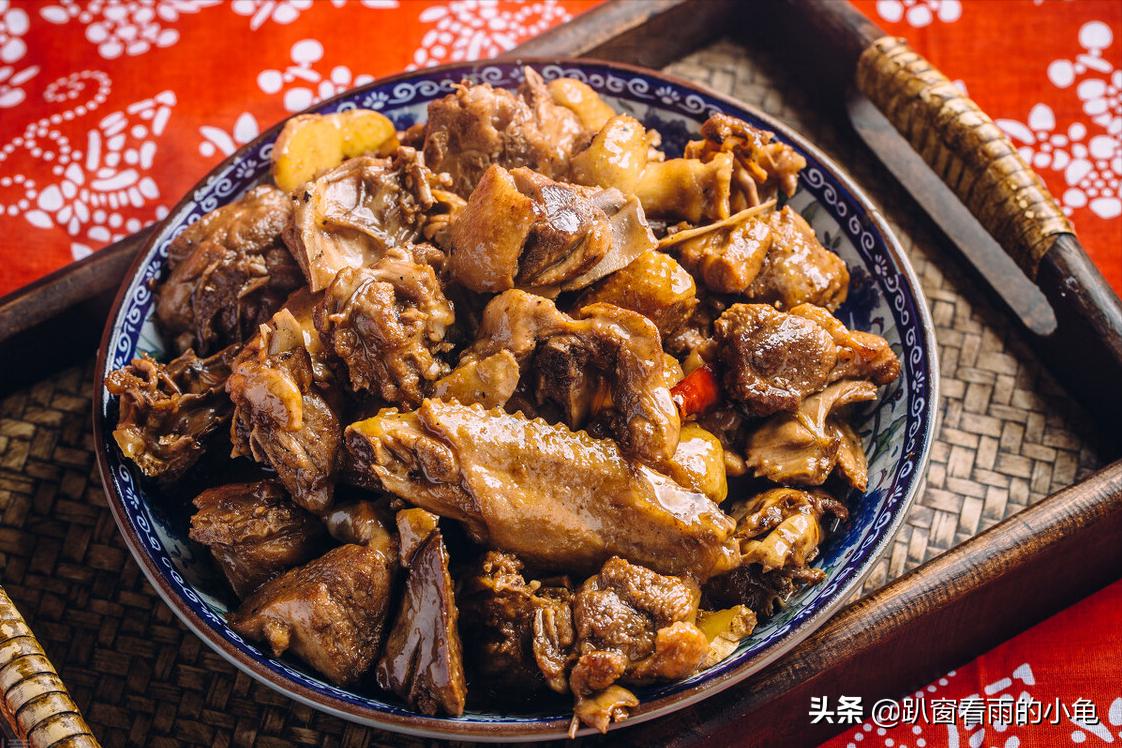 最适合夏天吃的鸭肉做法开胃下饭,夏天鸭肉与什么搭配煲汤最好