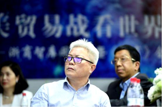 3连板后亏损公告,三连板跌停之后继续上攻