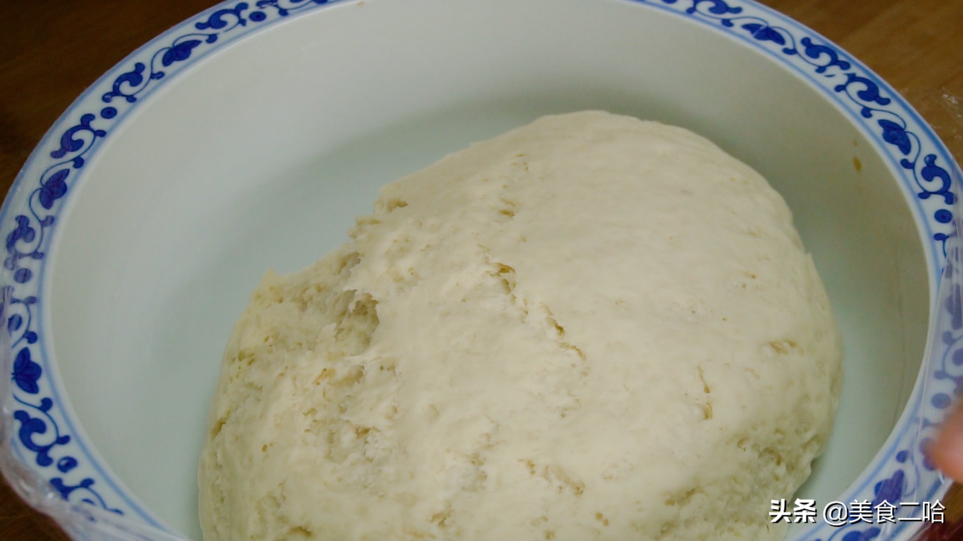 天气冷面粉如何发酵,天气冷面团发快的办法