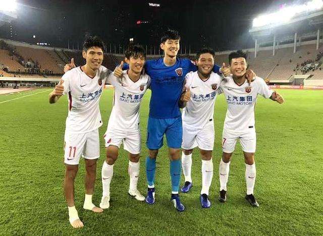 根宝上港,根宝武磊上港夺冠视频