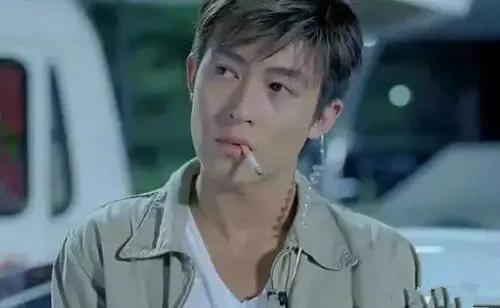 天生“花心脸”，痞帅不油腻，这6位自带坏男生魅力，不耍帅也酷