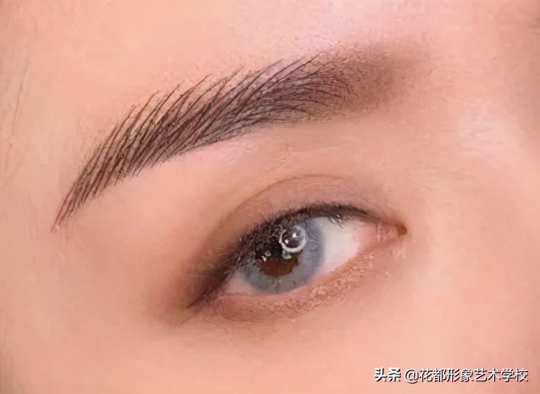 纹绣师是越老越吃香吗,纹绣师行业前景怎么样