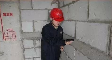 石膏墙面空鼓可以用砂浆补吗,石膏砂浆墙面裂缝怎么修补