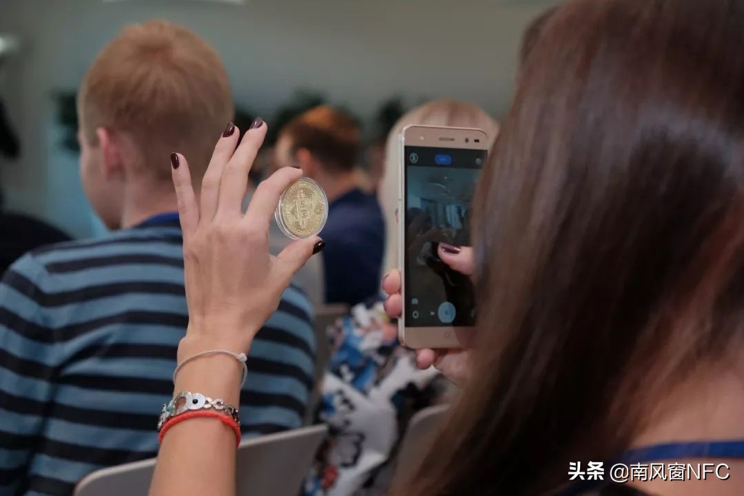 当按摩店大姐都来问我，啥是区块链呀