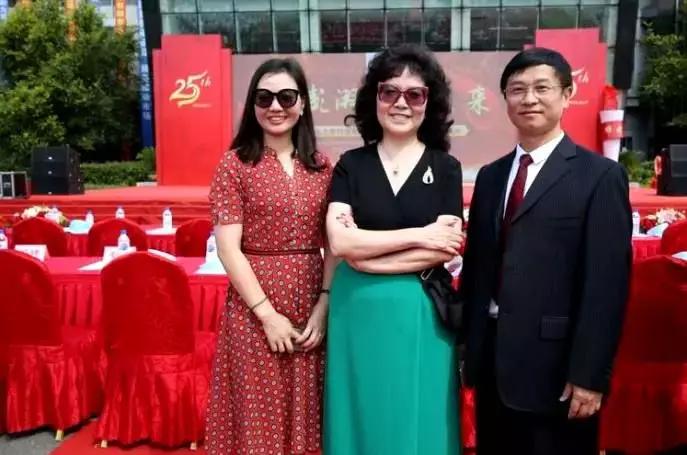 长生生物走上强制退市第一步,疫苗女王高俊芳之“长生”重重迷雾