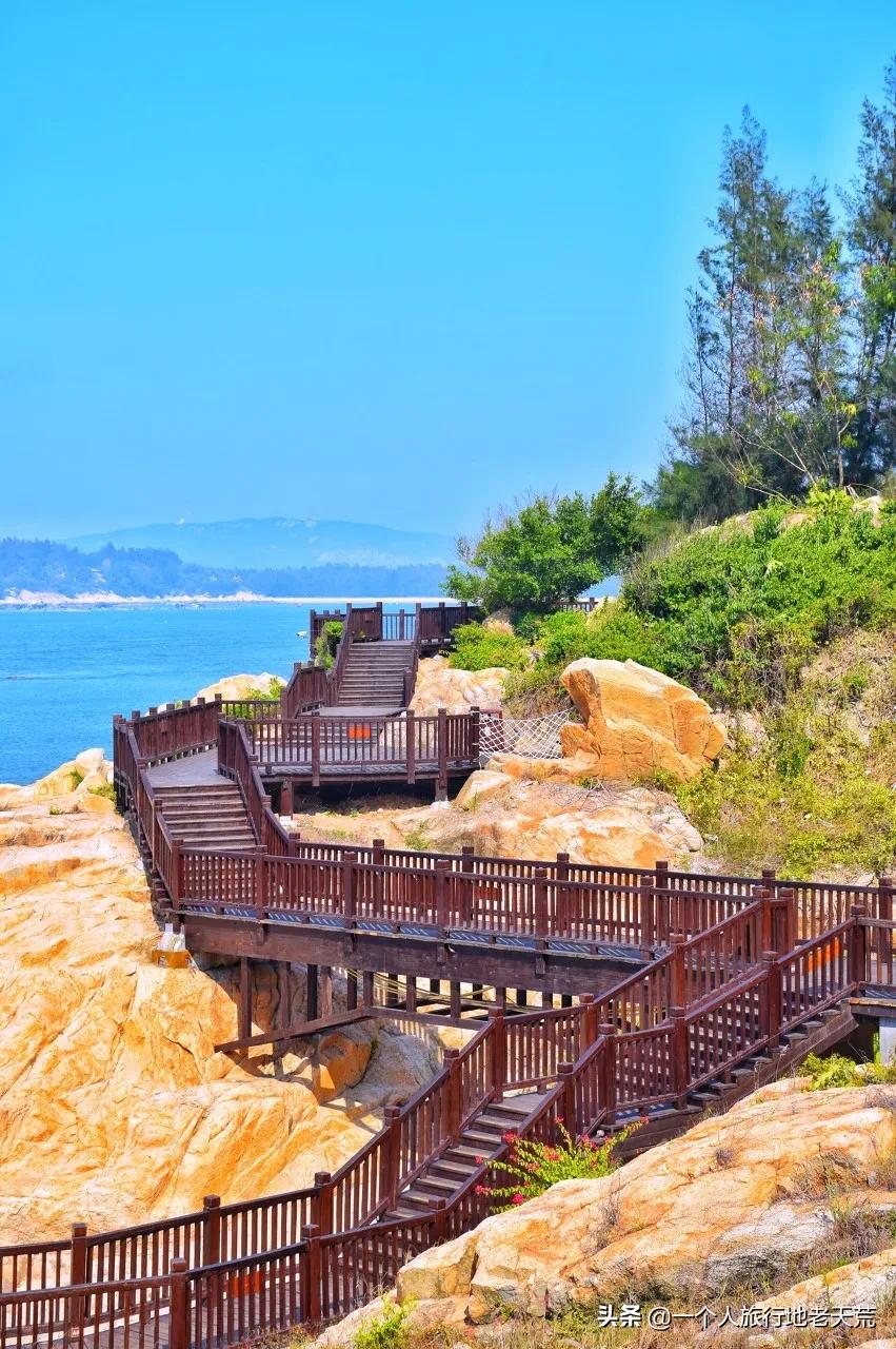 海蓝媲美三亚，福建这个被低估的宝藏地，夏天去太舒服了