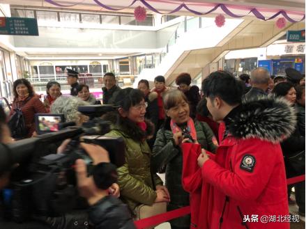 再冷也抵挡不住热情,再冷也抵挡不住大家的热情