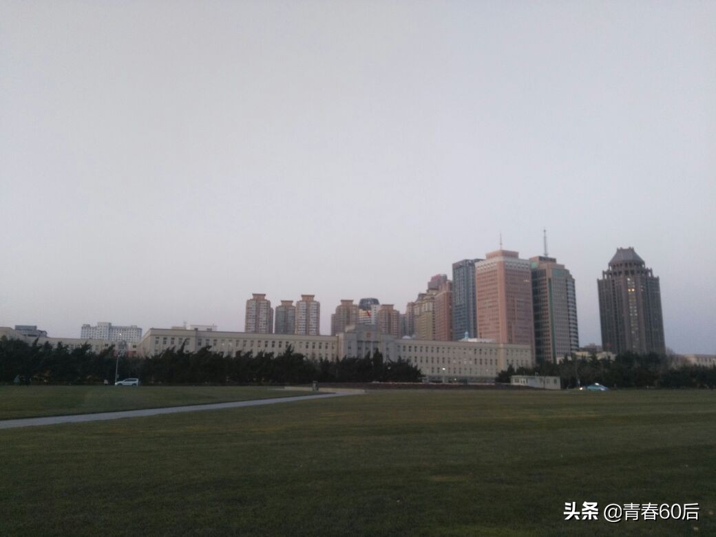 大连人民广场,大连人民广场老建筑