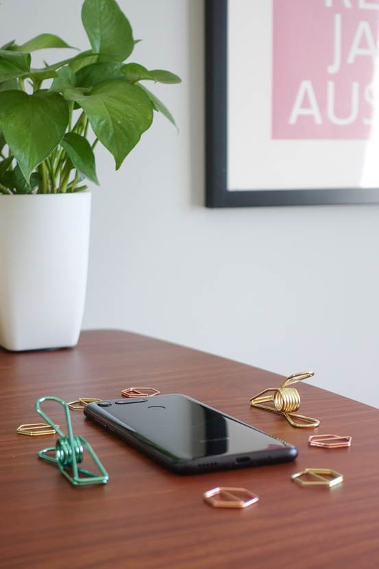 荣耀v20魅眼全面屏4800万ai拍照,荣耀v20深度评测