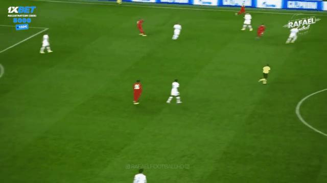 哈维二十八岁才当上巴萨主力,哈维多久成为巴萨核心的