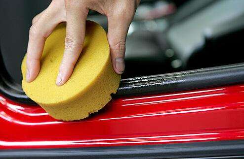 长安cs75plus车门异响怎么解决,汽车车门异响抹什么