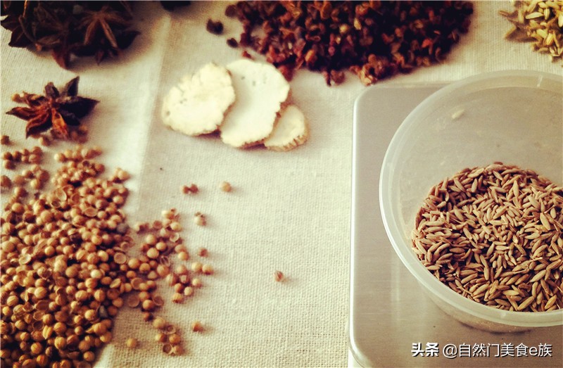 肉夹馍的美味众人皆知，可您知道这种做法吗？口味好！市场也好