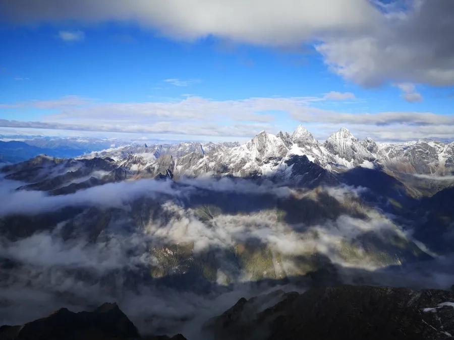 人生必走的经典户外线路,中国最虐的徒步线