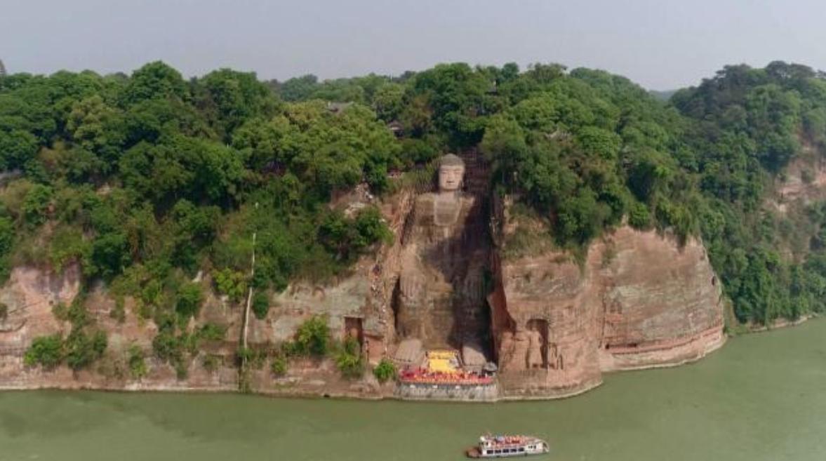 乐山牛肉面哪家好吃,乐山美食推荐必吃面