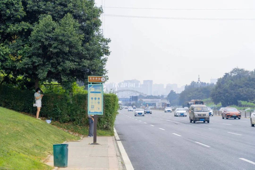 成都二圈层公交车对比,成都二圈层双流和龙泉谁更强