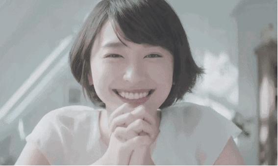 笑能笑出法令纹吗,笑起来的时候有法令纹