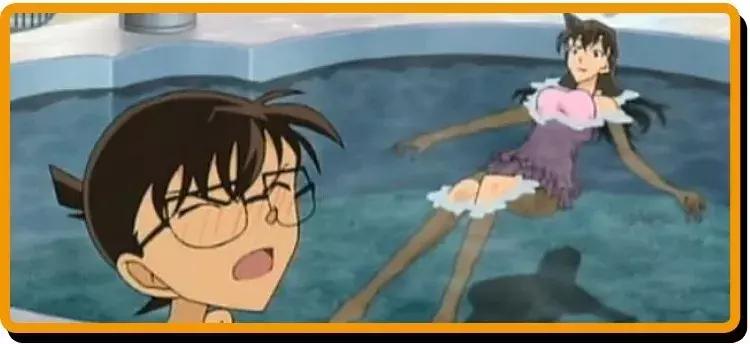 柯南把小兰忽悠了多少次,小兰帮柯南搓背