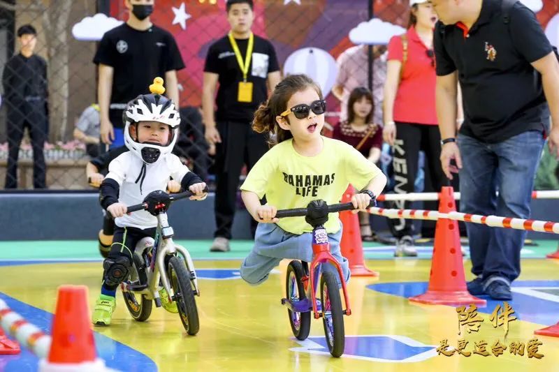 飞鹤奶粉中国奶粉标杆,飞鹤最新研发奶粉