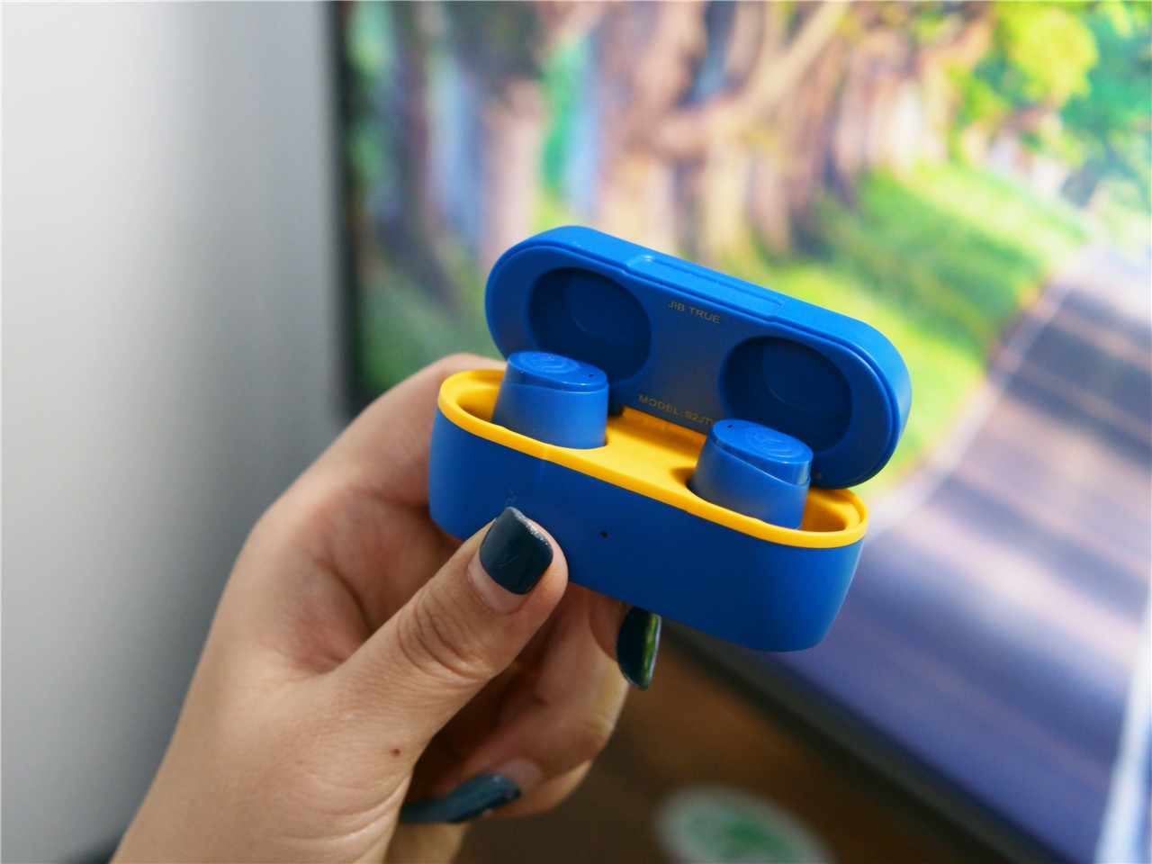 SkullcandyHESHEVO无线头戴蓝牙耳机,骷髅头吉布豆蓝牙耳机测评