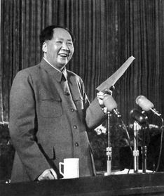 吴旭君陪伴毛主席21年，1974年，按照毛主席的指示，她离职归去