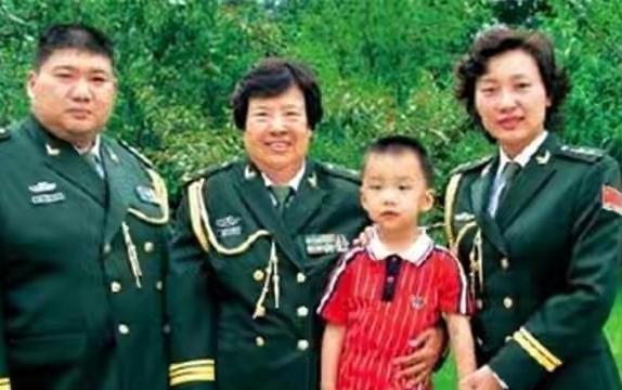 毛主席的唯一孙媳妇刘滨,26岁嫁给*新宇毛**,邵华:你应该去读书