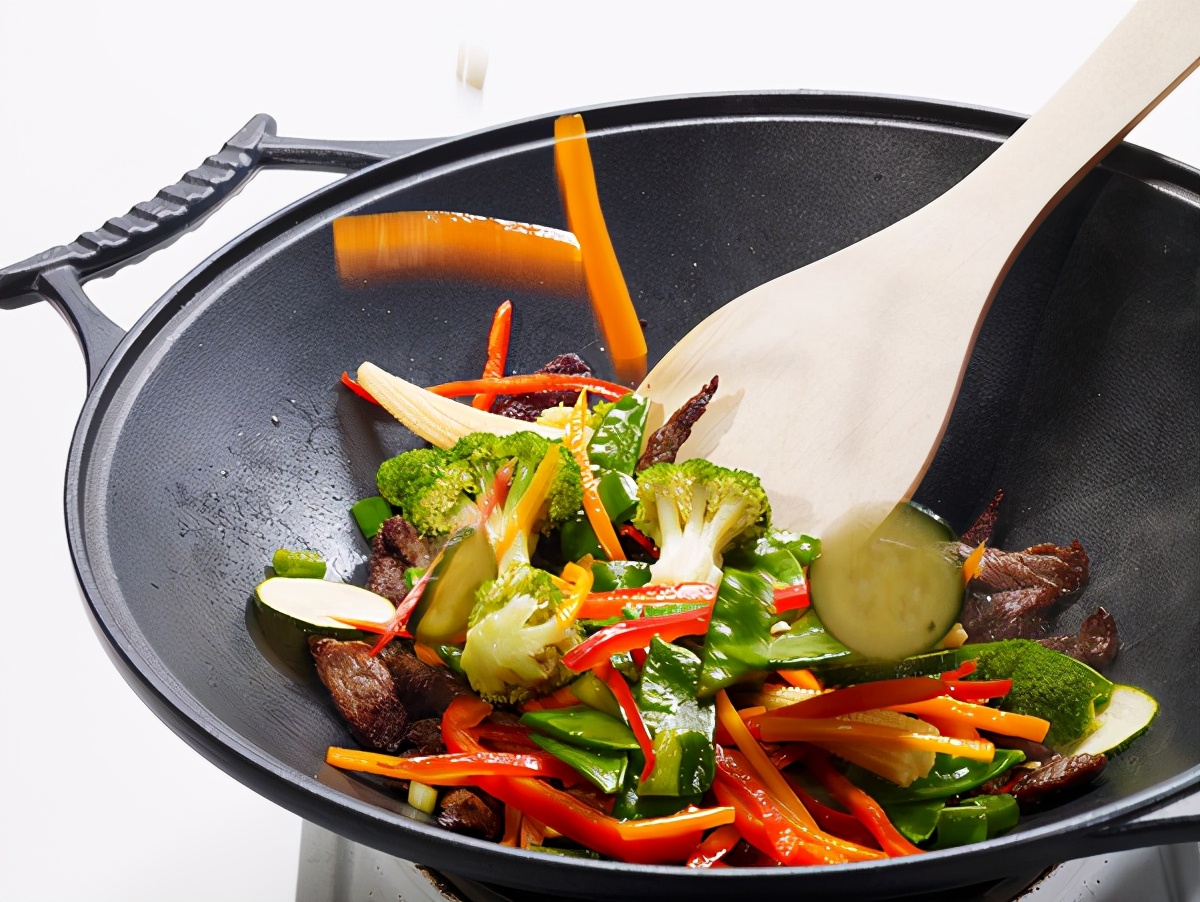 解决厨房油烟的最佳方法,解决厨房油烟的小妙招