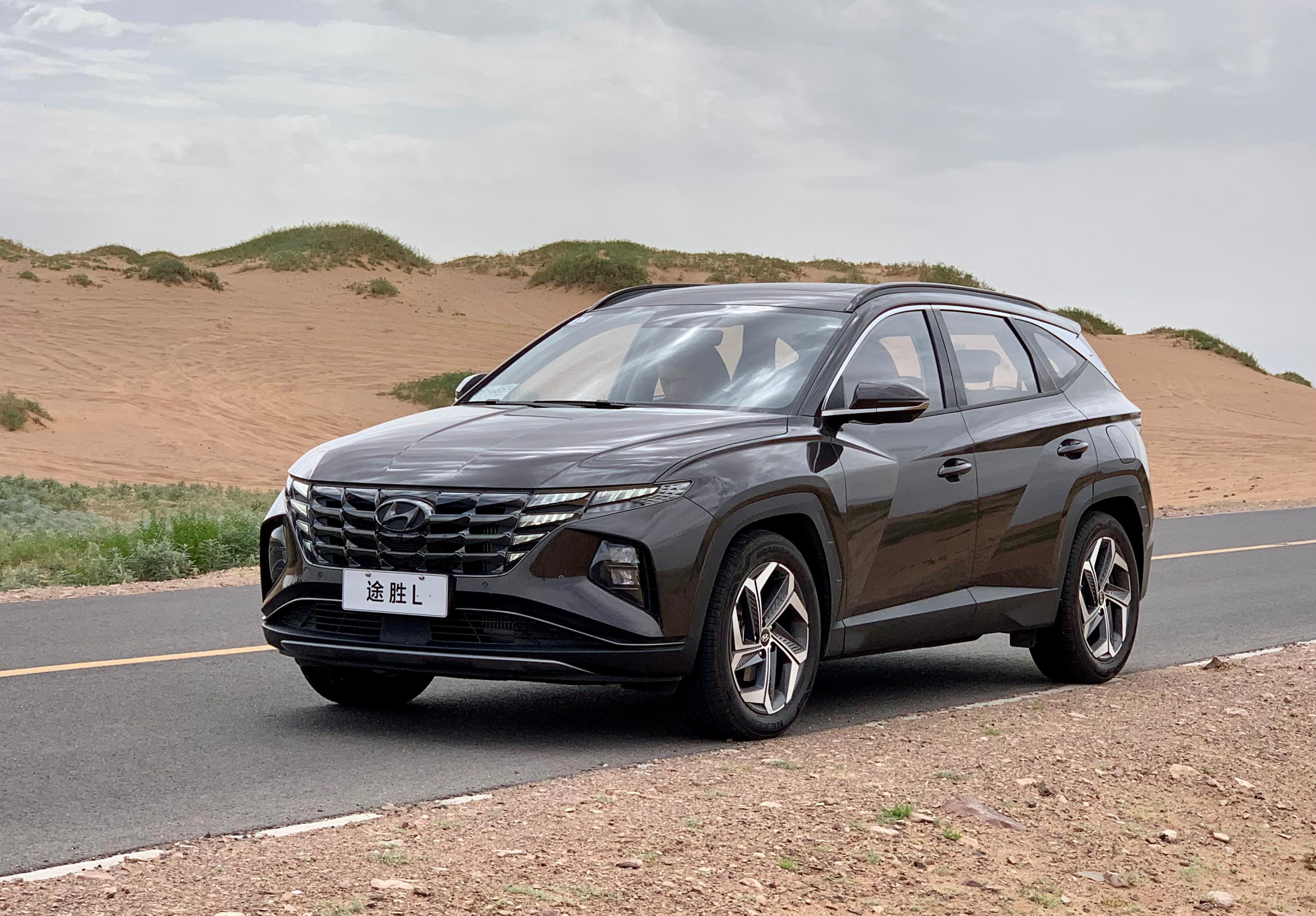 第五代途胜l与狮铂拓界对比,第五代途胜l售价17-21万