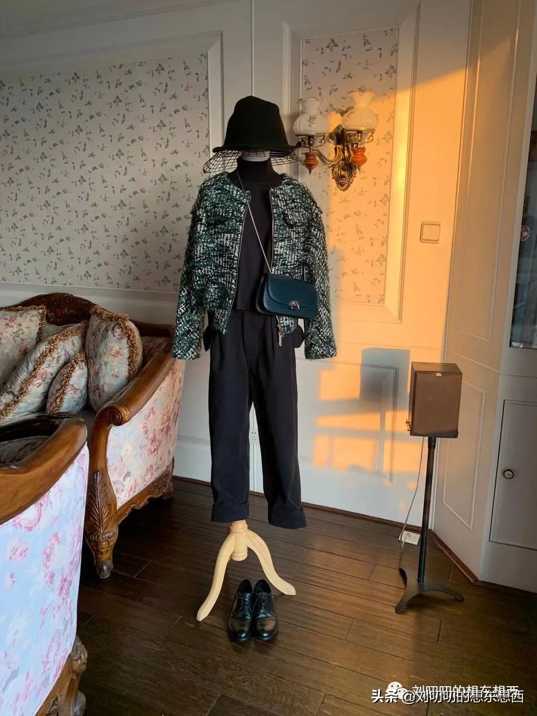 女人背厚夏天适合穿什么样的衣服,宽肩厚背的人穿什么好看