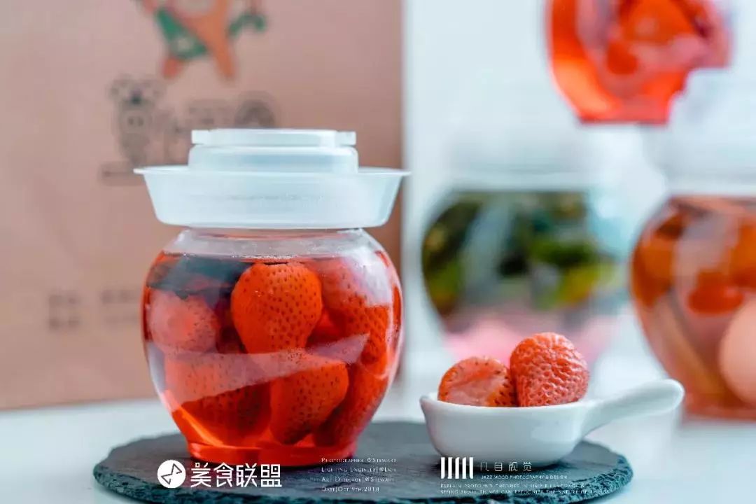 泡菜店一天只卖几百元,昆明白塔路的泡菜