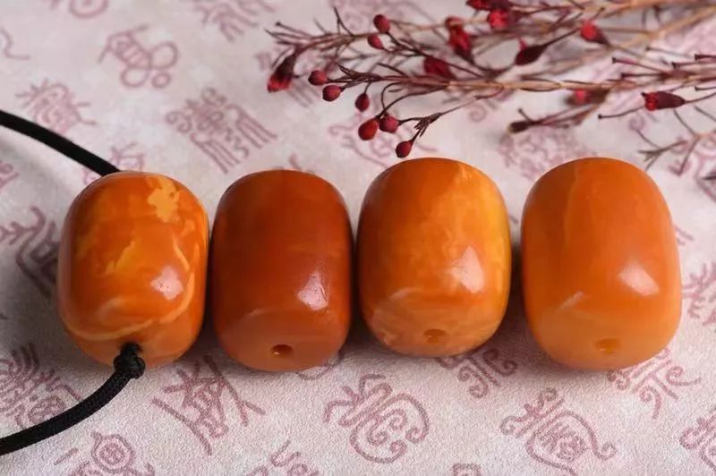 蜜蜡鉴定真假的方法介绍简单易学,蜜蜡裸石真假鉴定图