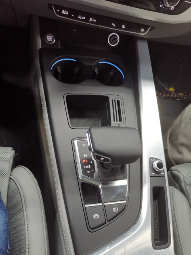 曝奥迪a4中期改款,奥迪a4第九代中期改款