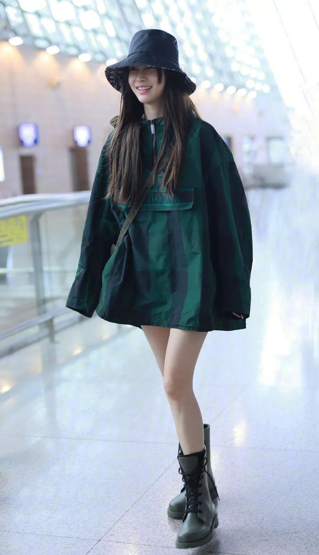 今年流行的靴子适合小粗腿穿,秋冬高跟百搭靴子