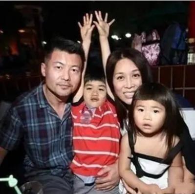 深爱高峰多年为他未婚生子的那英，为何转身嫁给备胎多年的孟桐？