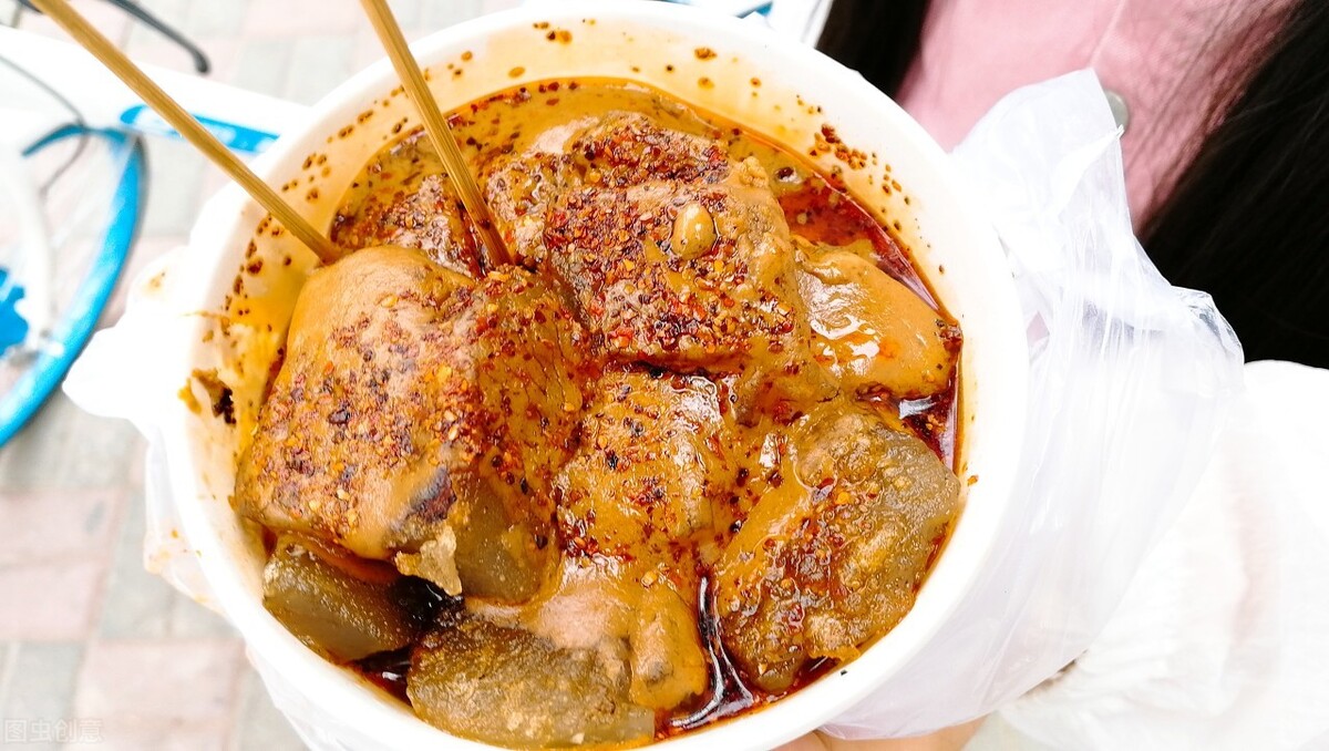 天津二月二龙抬头吃焖子,天津龙抬头吃焖子什么颜色