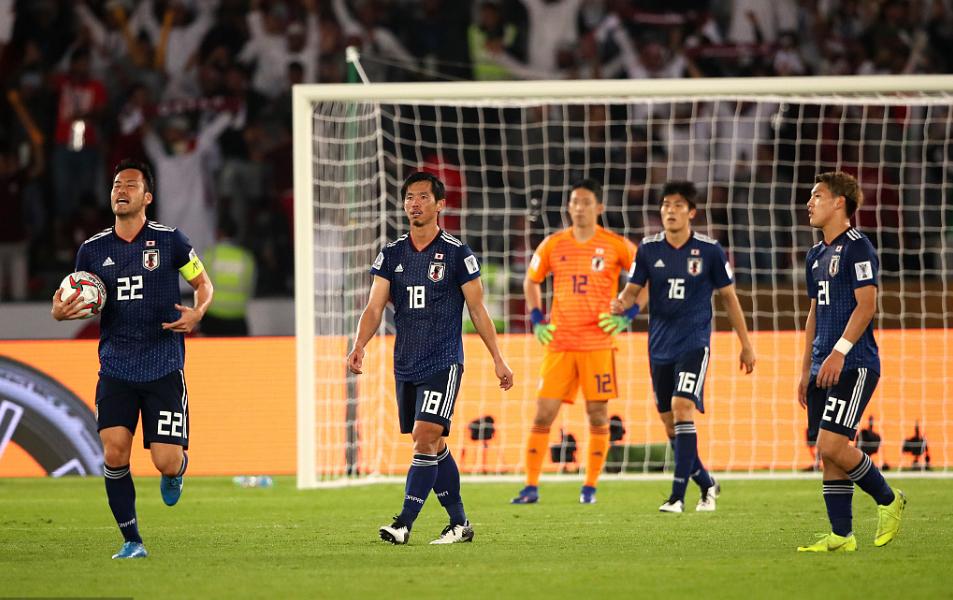 日本队输球后更衣室垃圾成堆,日本亚洲杯四进决赛