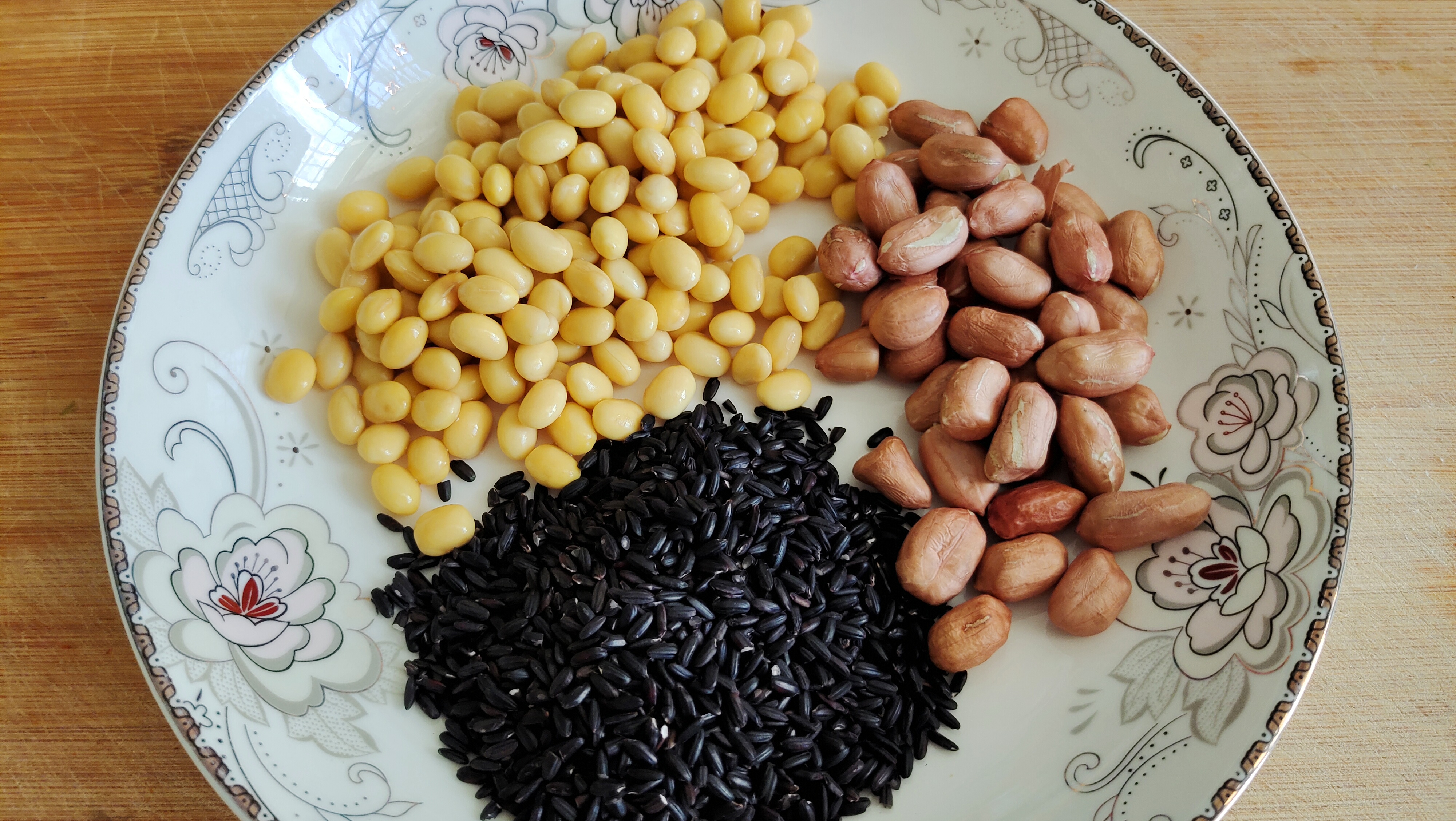 打豆浆豆子是煮还是蒸的好,熟豆子打豆浆正确方法