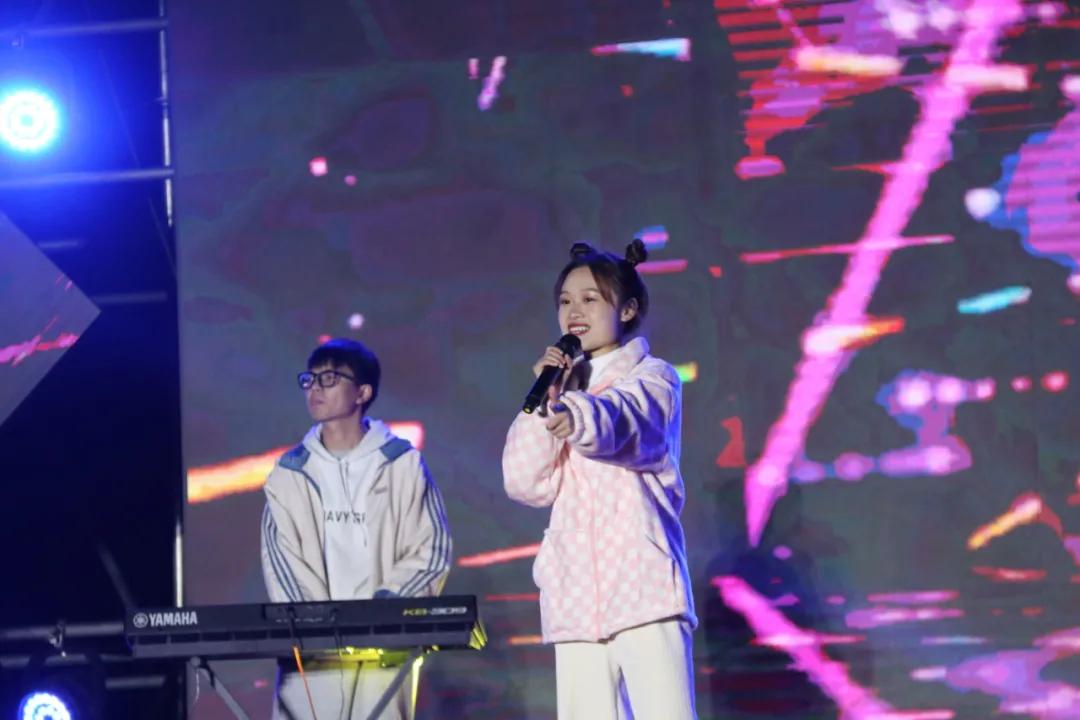 贵州大学科技学院2017级迎新晚会,各大高校迎新晚会视频