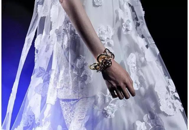 ep雅莹女神节,ep雅莹小西装