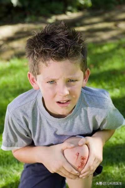 课堂上女孩“手舞足蹈”，搞笑？医生：风湿热，重要的3点需做好